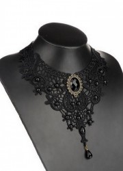 Collier baroque en dentelle brodée Epicuria noir