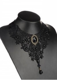 Collier baroque en dentelle brodée Epicuria noir