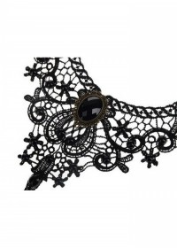 Collier baroque en dentelle brodée Epicuria noir detail