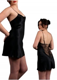Jolie nuisette en soie avec broderie et laçage dos