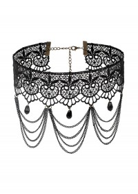 Collier esprit gothique en broderie noire et chainette