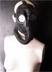 Masque à gaz Soviet noir avec tuyau & filtre vert