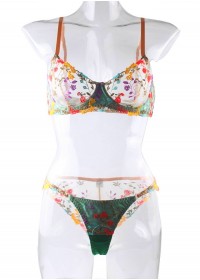 Lingerie de charme pas cher en dentelle coloré et satiné vert sex shop Sophie Libertine Vannes