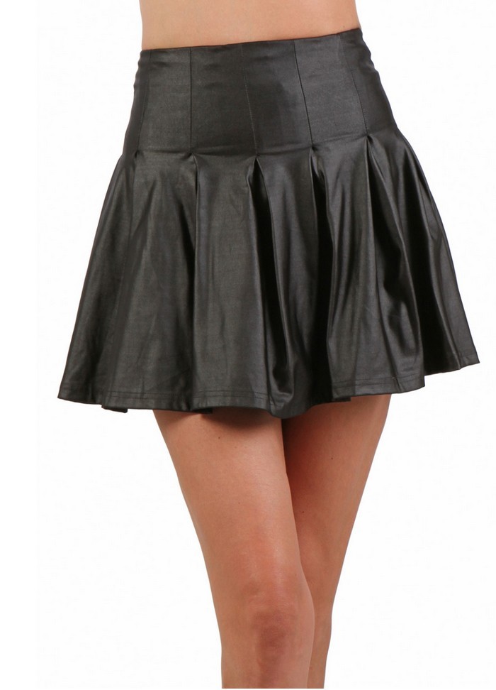 Spazm20734 Jupe courte plissée Wetlook noir