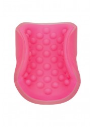 Après utilisation, il est important de nettoyer le masturbateur avec de l'eau tiède et un nettoyant pour jouets sexuels doux.