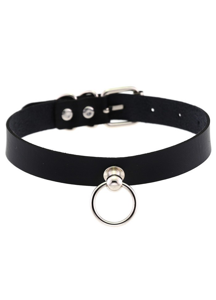 collier soumise cuir noir avec petit anneau metal sophie libertine