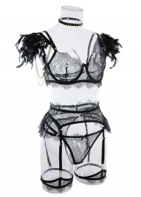 Lingerie luxueuse en dentelle noire en vente chez Sophie Libertine Vannes