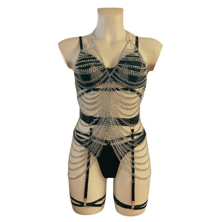 Robe en chaine argenté ajustable dans la nuque et le dos en vente chez Sophie libertine Vannes