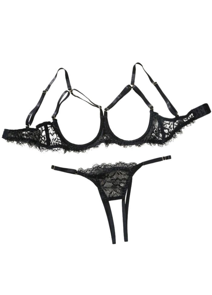 Lingerie coquine pour femme en dentelle noire en vente chez Sophie Libertine Vannes sexshop