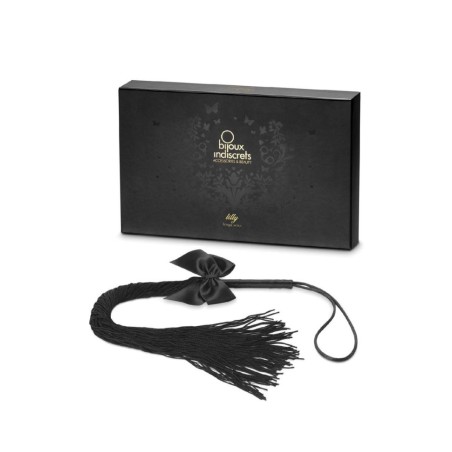 Martinet chic en satin noir en vente chez Sophie Libertine à Vannes