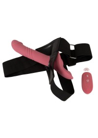 Gode va et vient pour le pegging et pour stimuler le clitoris de la femme pendant le jeu