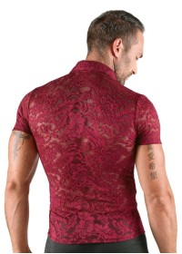 Dentelle délicate et transparente pour un look provocant chic.