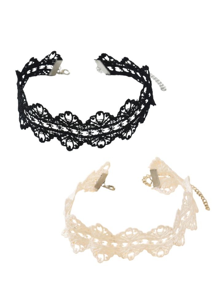 Collier ras de cou en broderie noir ou blanc - Sophie Libertine Vannes Sexshop