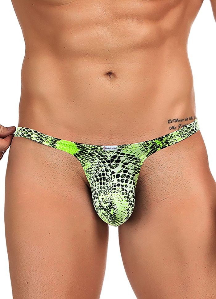 String homme sexy en vente chez Sophie Libertine région Lorientaise